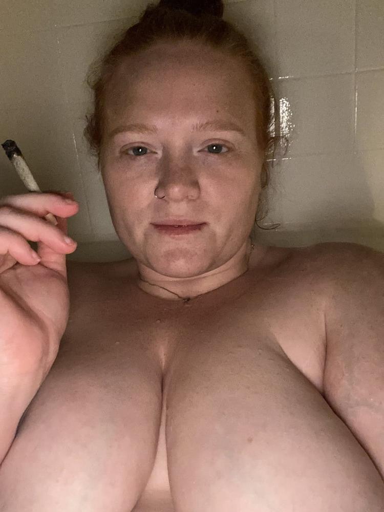 16P Julie the Ginger whore