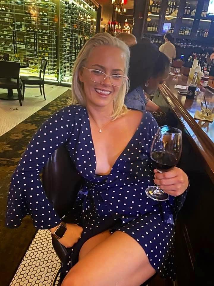 23P Hot Wife Sabrina