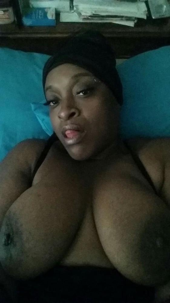 13P My chocolate slut shows cunt