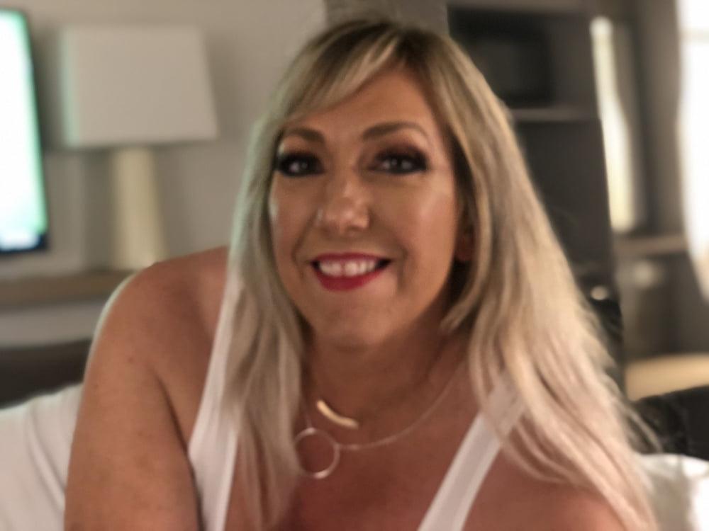 17P Slut Milf Tonya