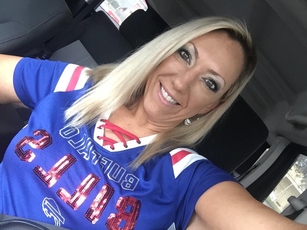17P Slut Milf Tonya