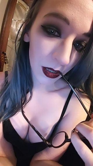 25P Alt slut Maddie