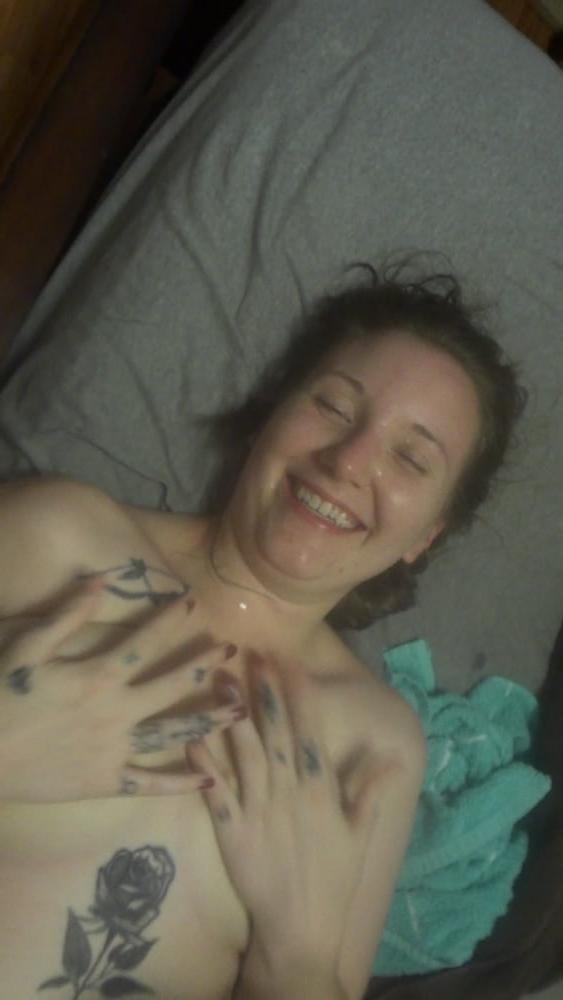 25P Horny slut loves sucking dick