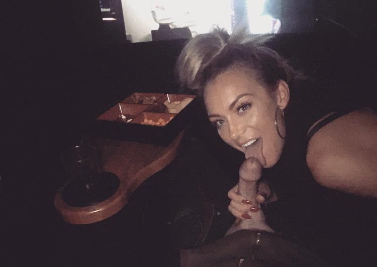 25P ponytailed girls in blowjob position 31