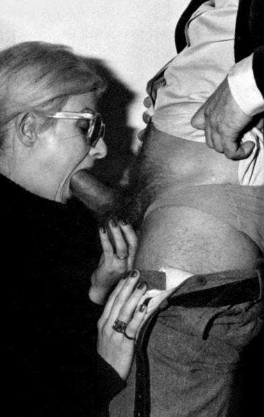 25P Pics 2378 - Vintage Blowjobs
