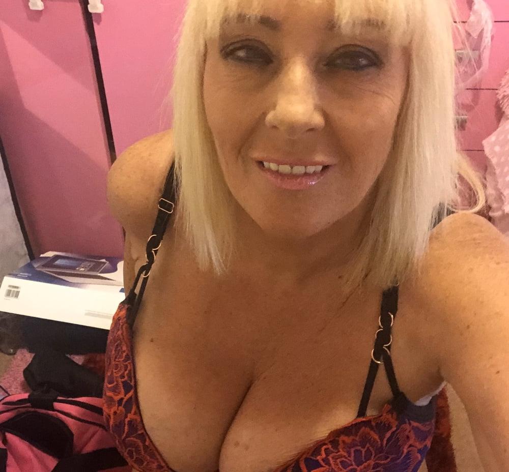 21P Milf Marika