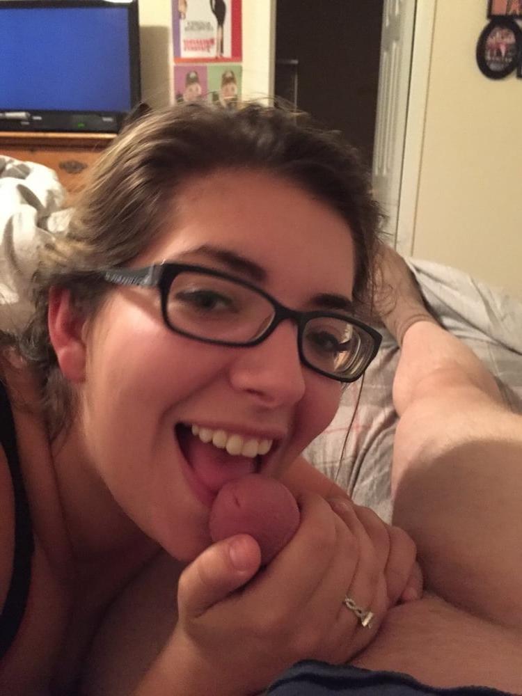 25P Blowjobs are fun 2 (Glasses)