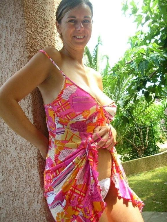 25P EXPOSED MILF