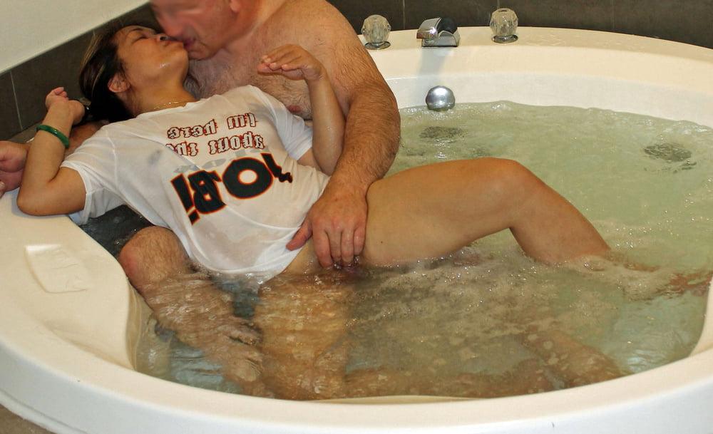 25P Sarah Marquette Hotel and hot tub