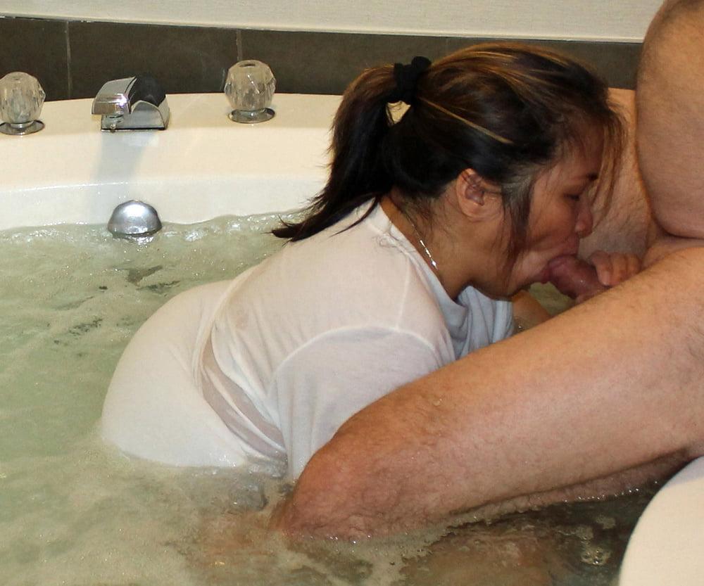 25P Sarah Marquette Hotel and hot tub