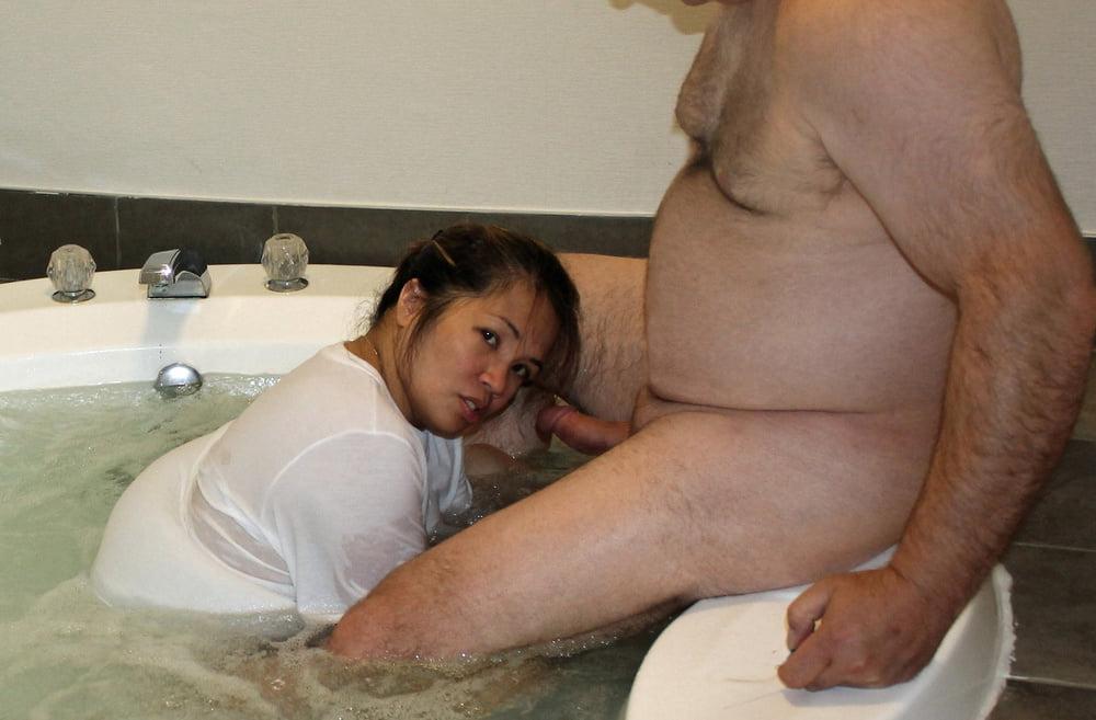 25P Sarah Marquette Hotel and hot tub