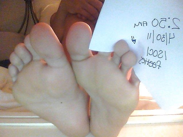 25P Awesome Amateur Teen Feet Part XX