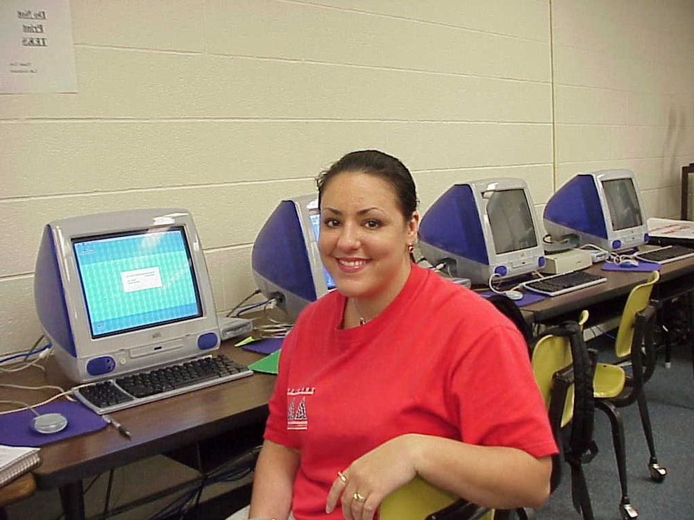 25P Slut Julie