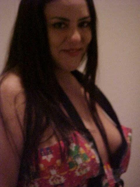 25P Slut Julie
