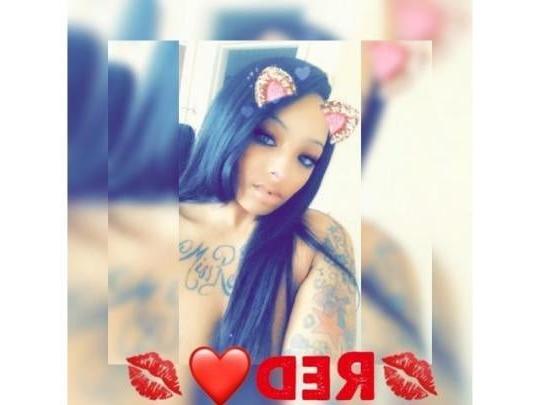 24P Red Skinned American Woman