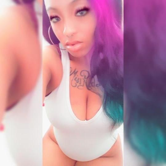 24P Red Skinned American Woman