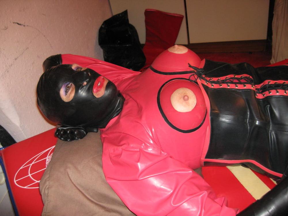 25P Rubber granny plays with some cocks