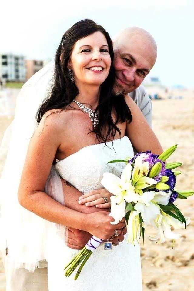 25P Newlywed Tracey Exposed