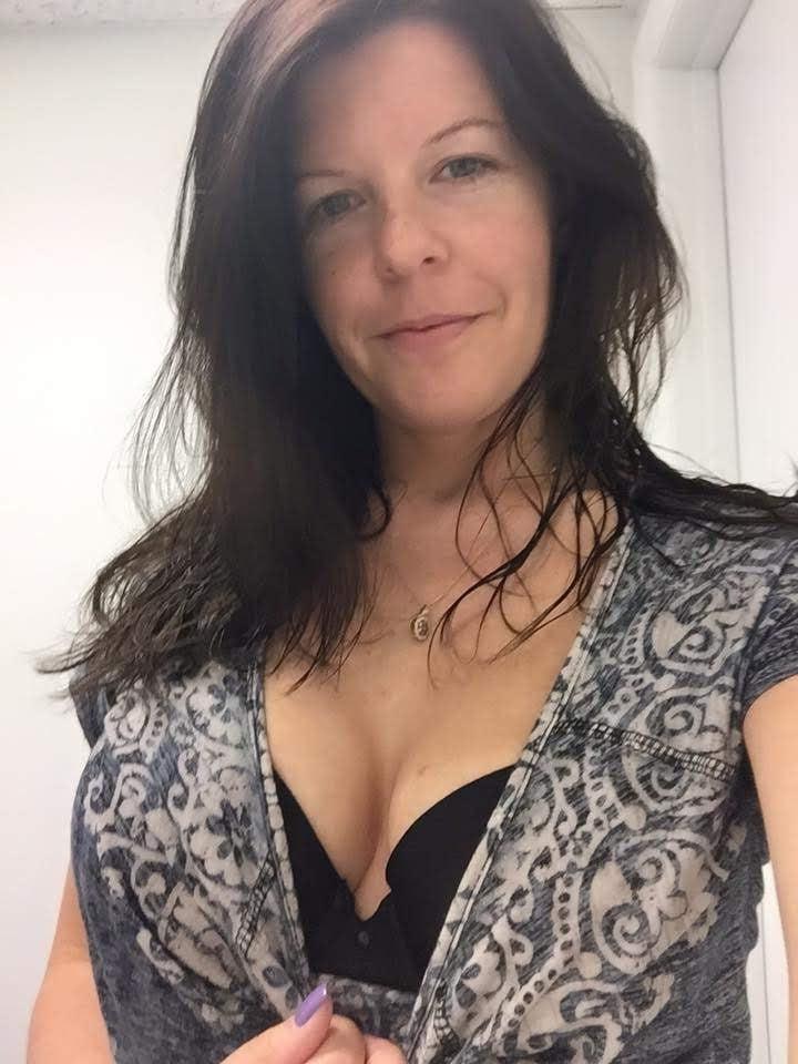 25P Newlywed Tracey Exposed