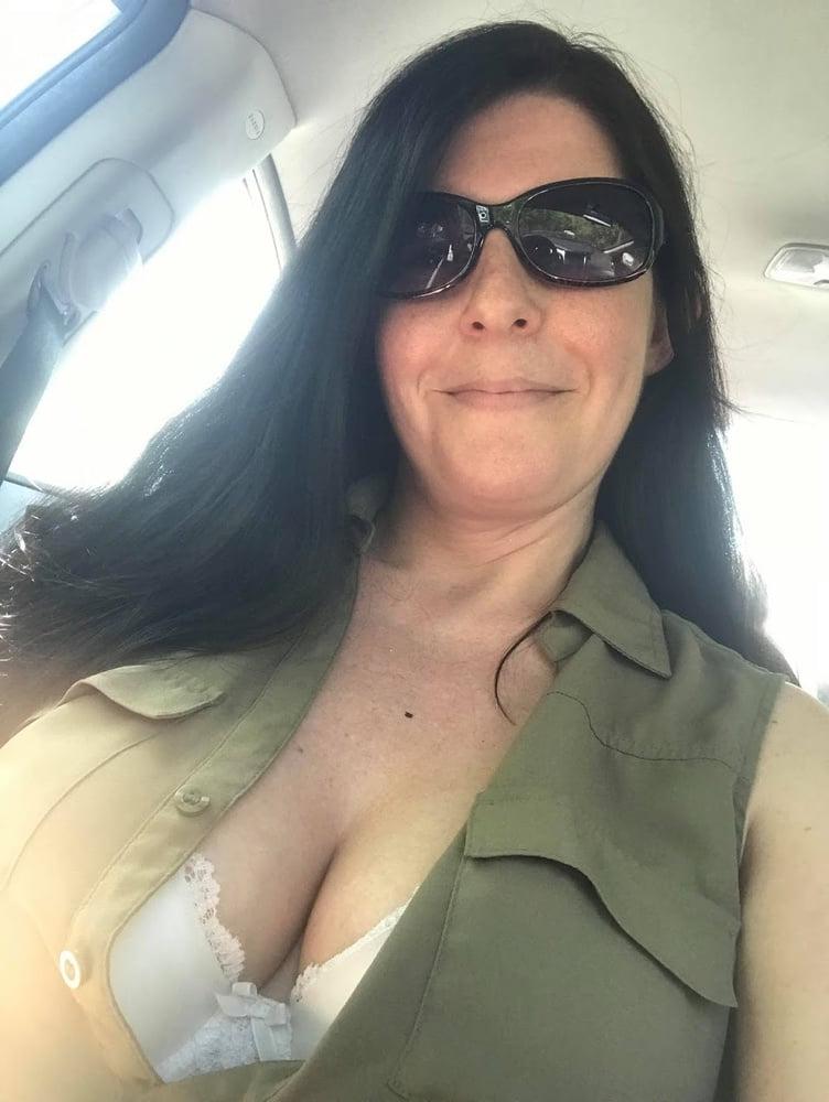 25P Newlywed Tracey Exposed