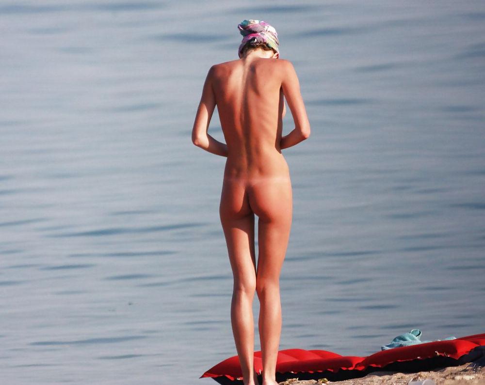 25P Amateur teens by ocb-beach part3