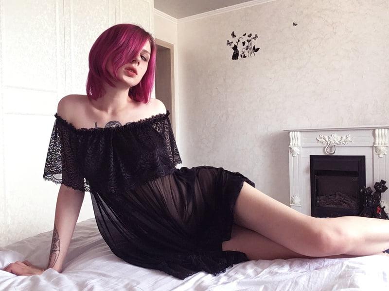 25P Websluts exposed 1
