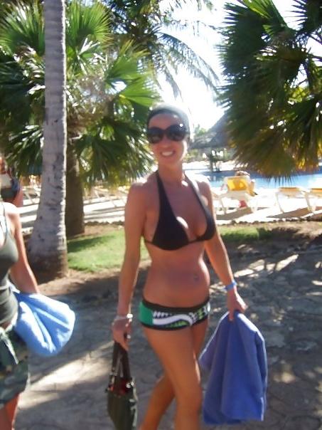 25P Amateur blonde milf