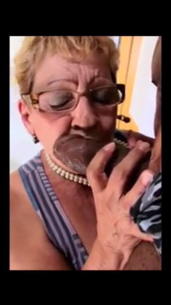 25P grannies  love to give blow jobs