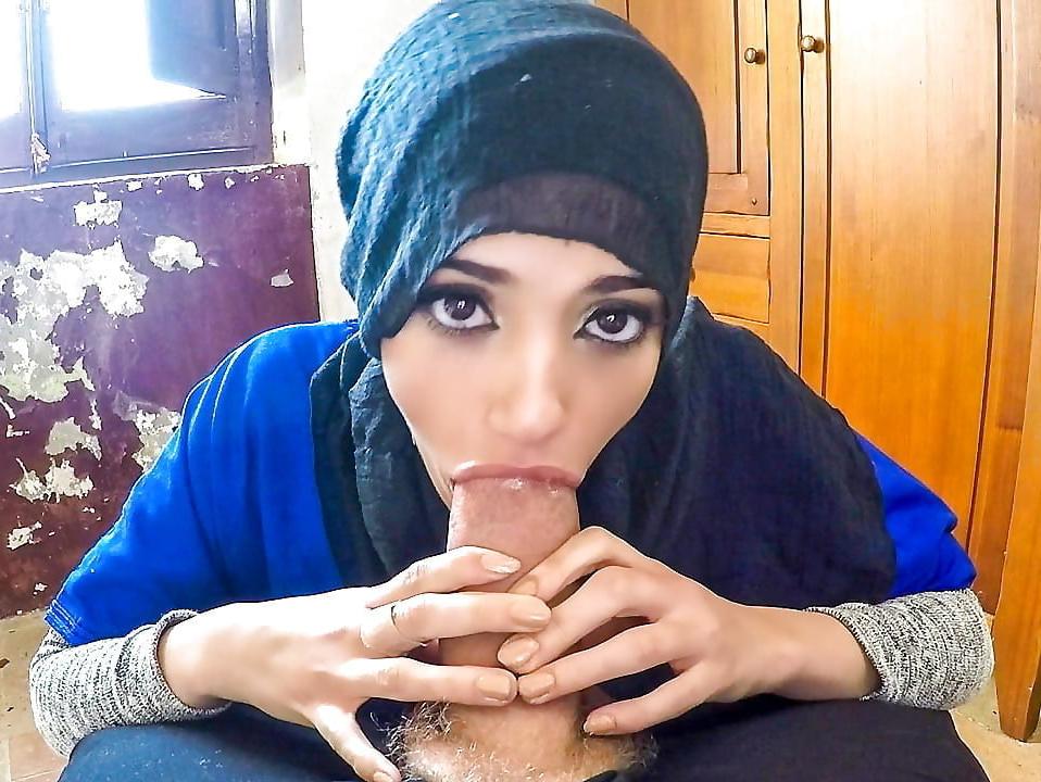 19P Amateur Blowjobs 11