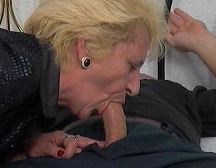 25P Pics I Like 2295 - Older Ladies