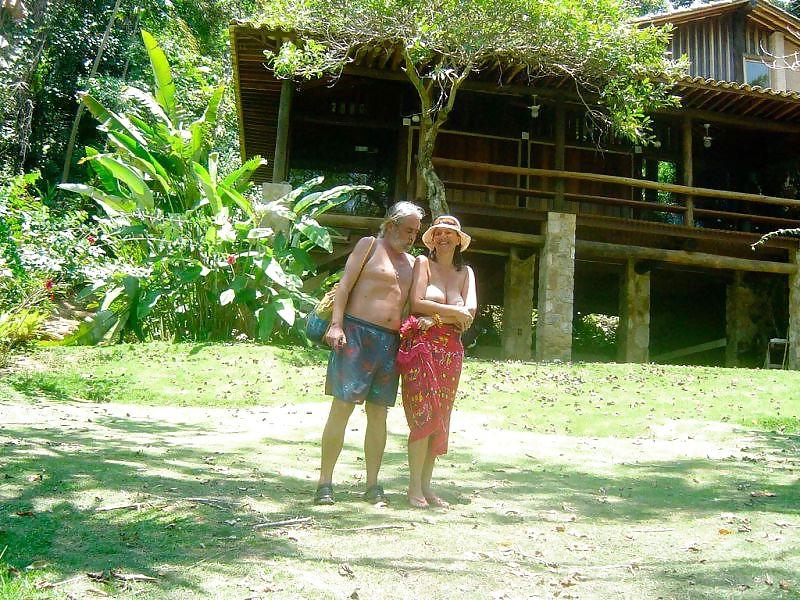 22P Amateur Naturist Mature - by Barthi