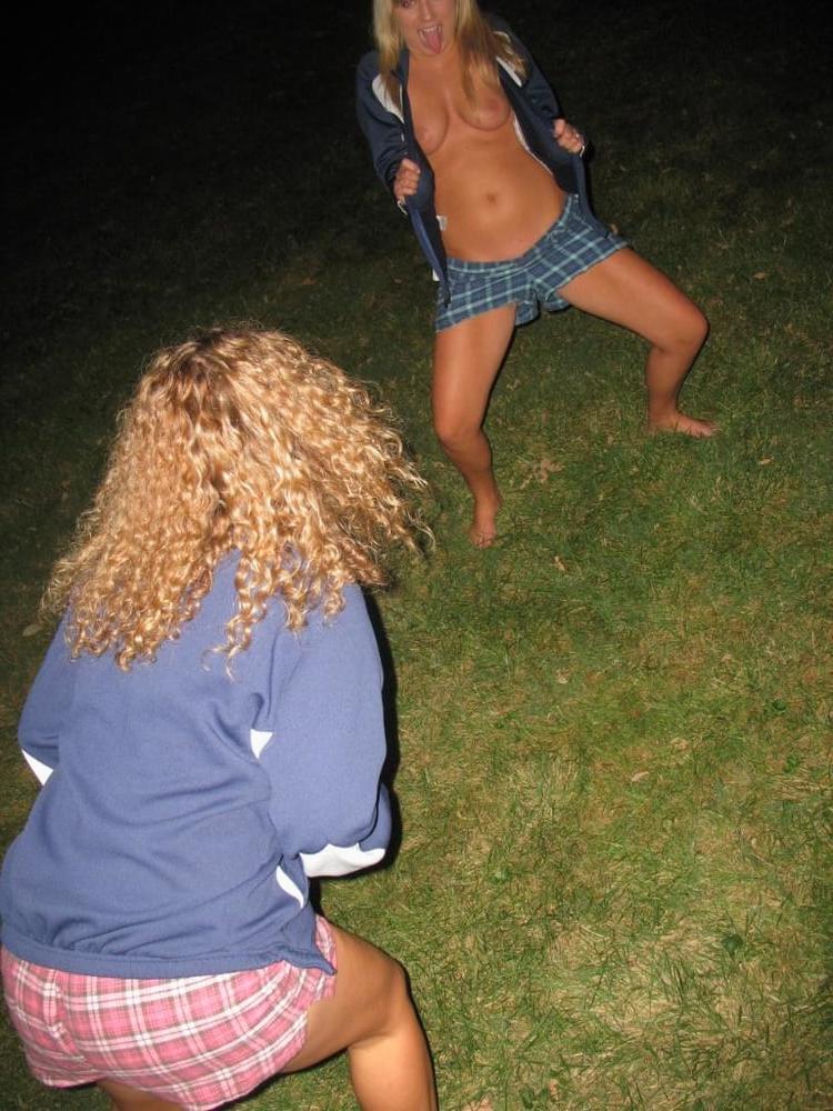 25P Girls like to suck and fuck which 1 first