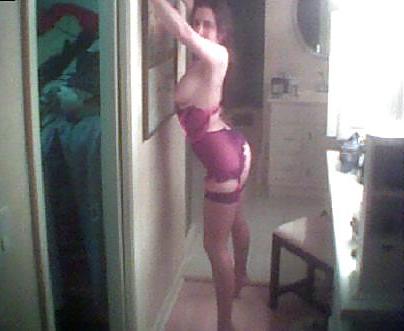 20P Amateur wife posing
