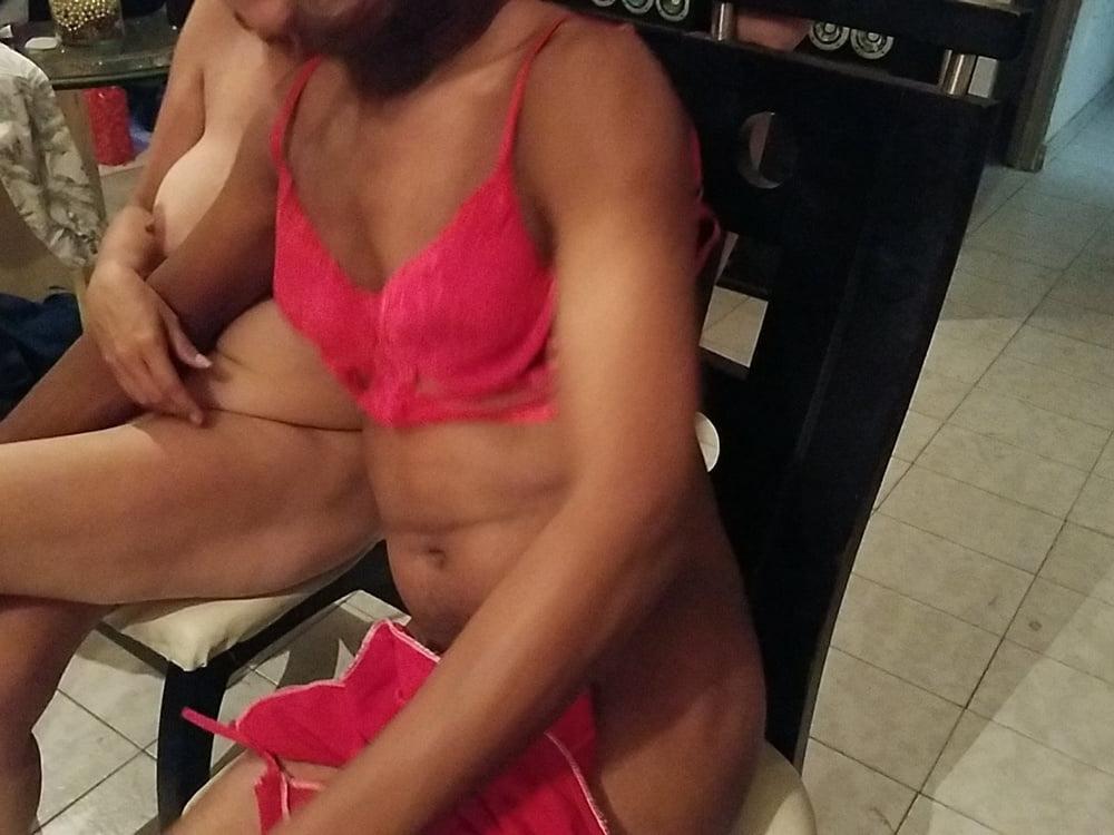 25P LESBIAN SWINGERS