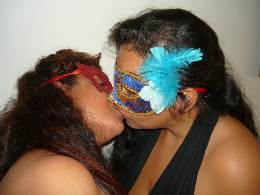 25P LESBIAN SWINGERS
