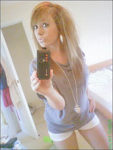 23P Cute young teen amateur babes !