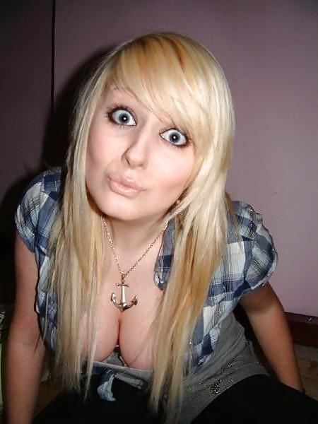 23P Cute young teen amateur babes !