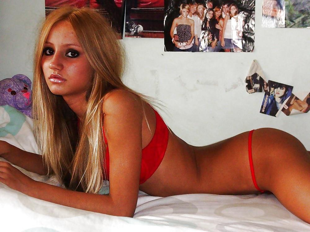 23P Cute young teen amateur babes !