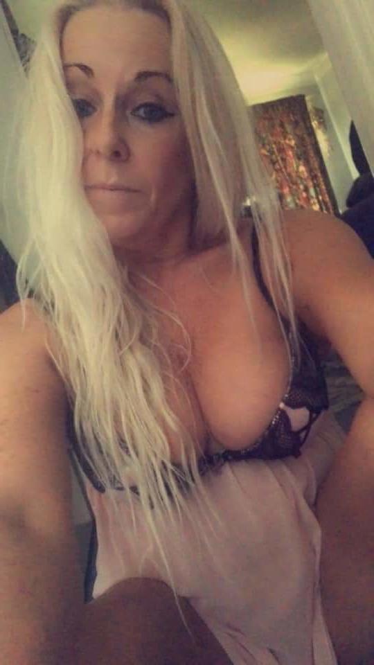 25P Hot Sluts