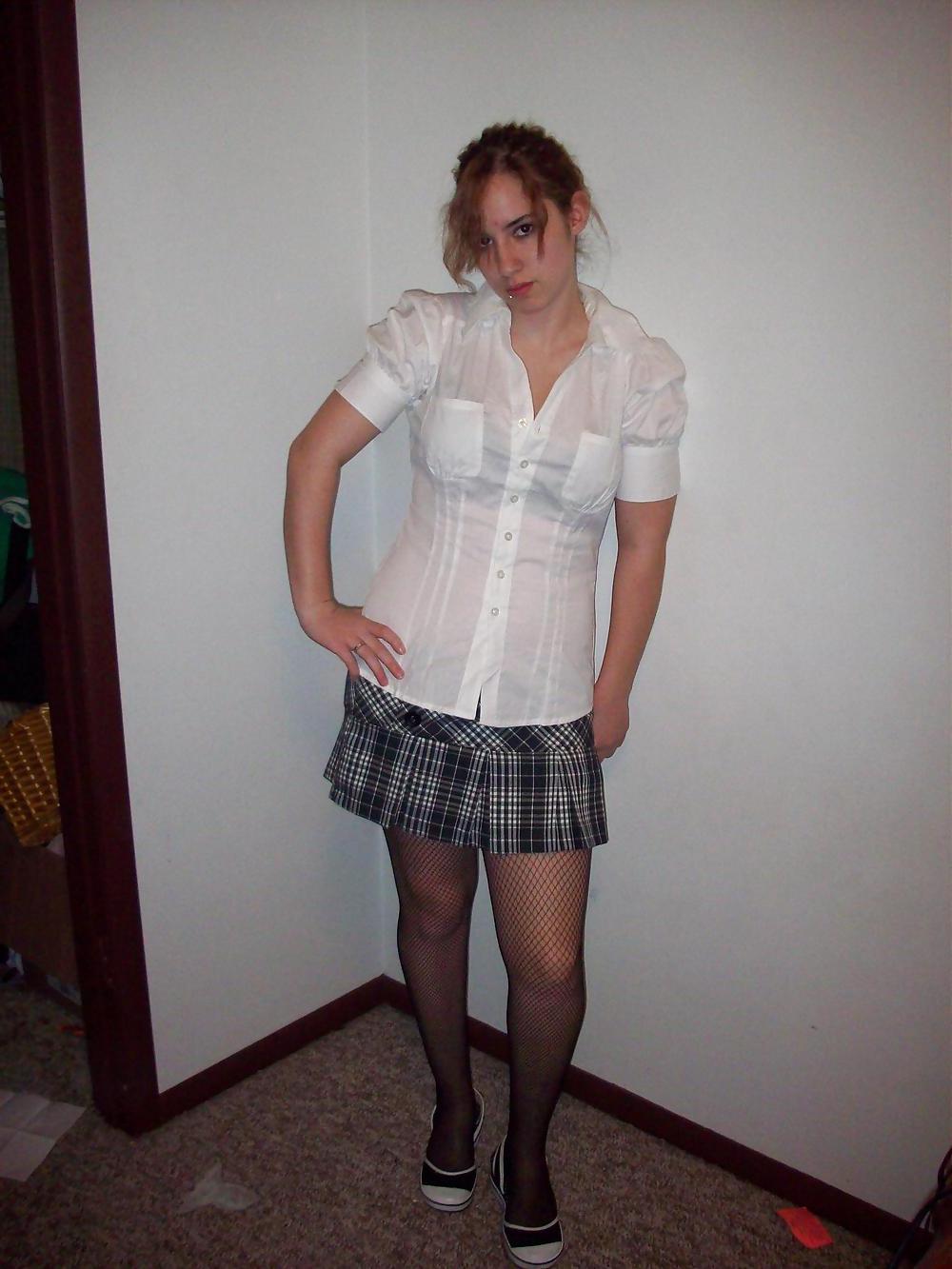 25P AMATEUR IN SCHOOLGIRL OUTFIT