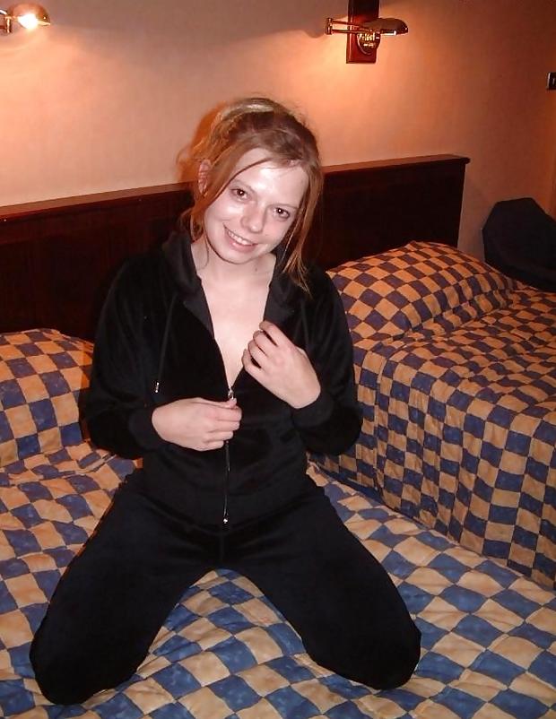 12P French hairy amateur teen in solo