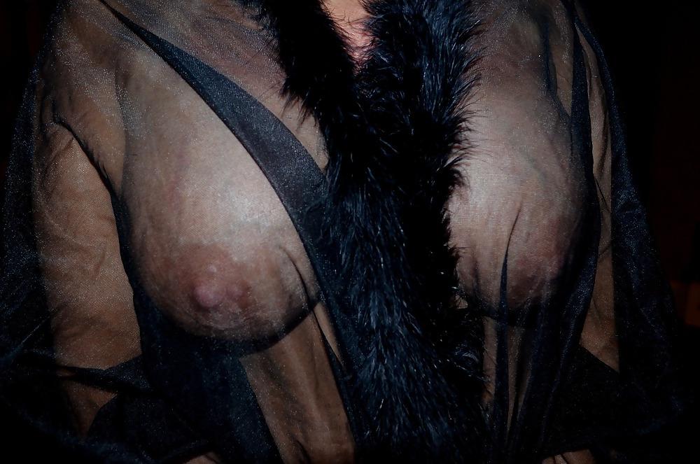 8P Busty mature amateur  in pantyhose and pumps