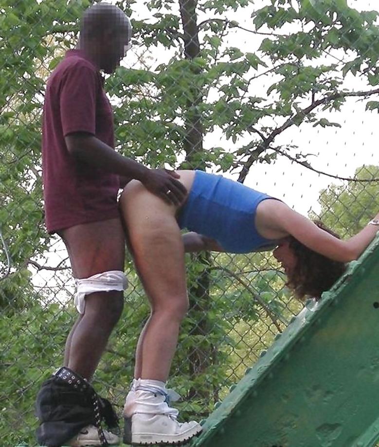 25P BLACKS FUCKING WHITE WOMAN 12