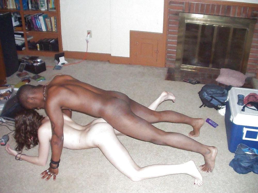 25P Sexy White Women With BBC 3