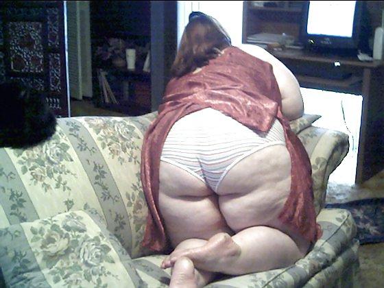 16P Amateur bbw posing