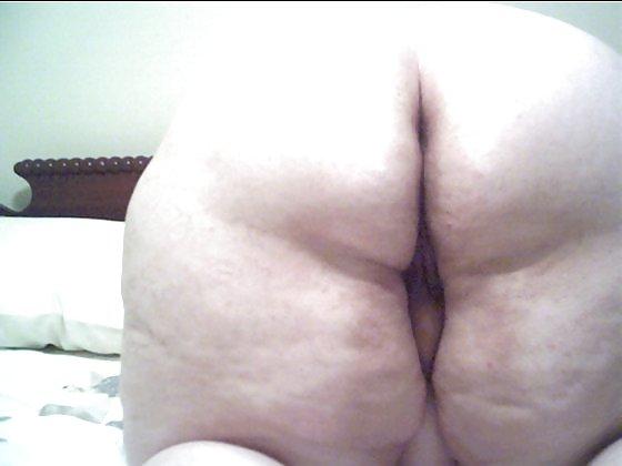16P Amateur bbw posing