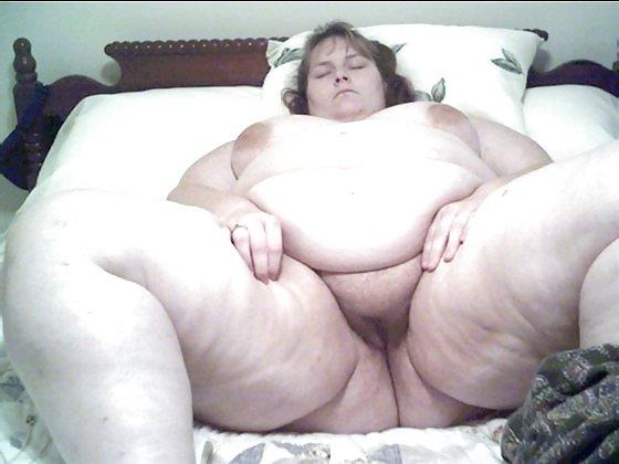 16P Amateur bbw posing