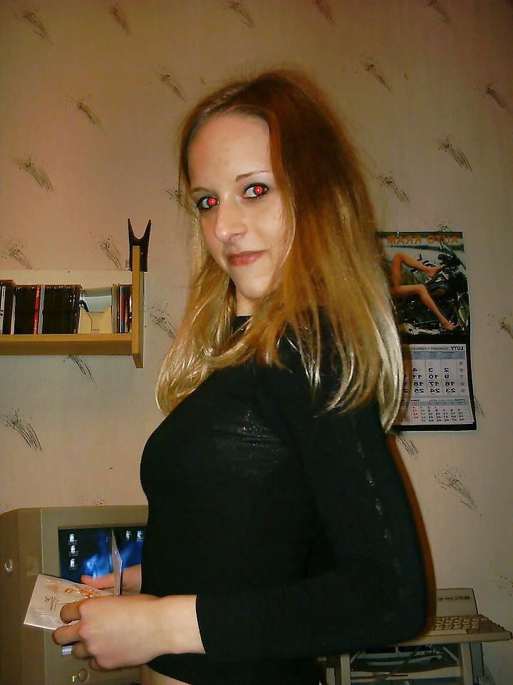 16P Cute blonde amateur at home and office