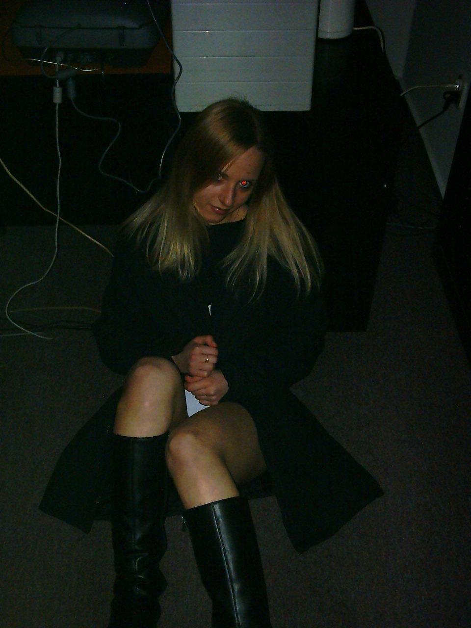 16P Cute blonde amateur at home and office