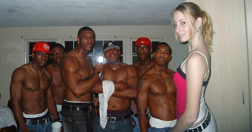 25P Nice Interracial view!!! Beautiful IR pics